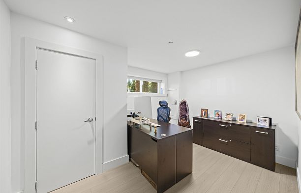 870 W 59th Avenue Marpole