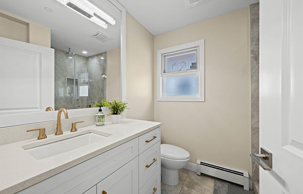 870 W 59th Avenue Marpole