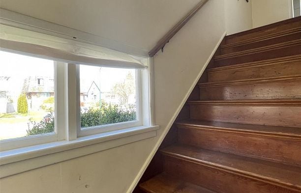 88 W 48th Avenue Oakridge VW