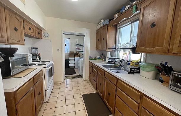 88 W 48th Avenue Oakridge VW