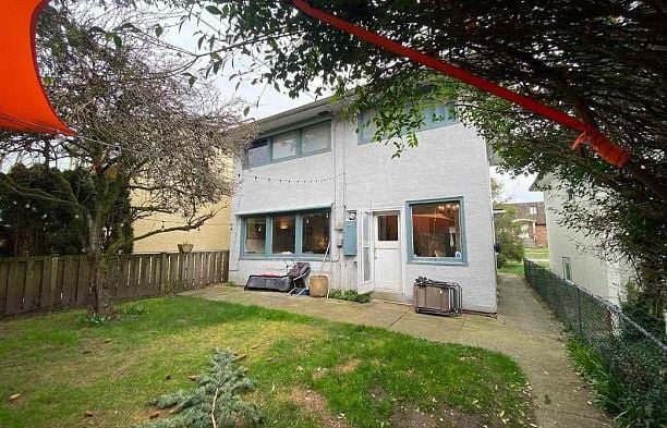 88 W 48th Avenue Oakridge VW