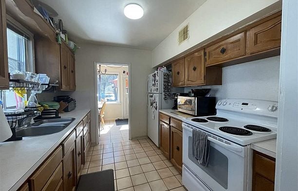 88 W 48th Avenue Oakridge VW