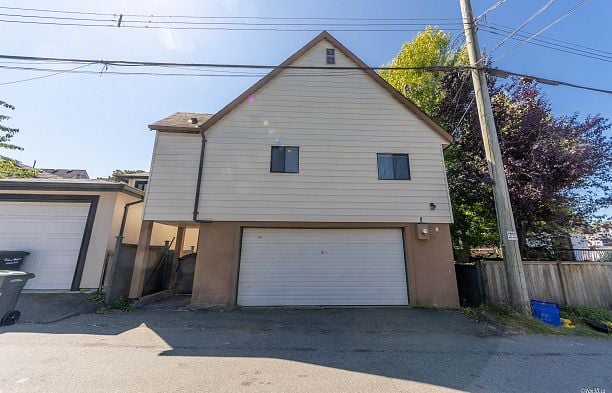 2141 W 47 Avenue Kerrisdale