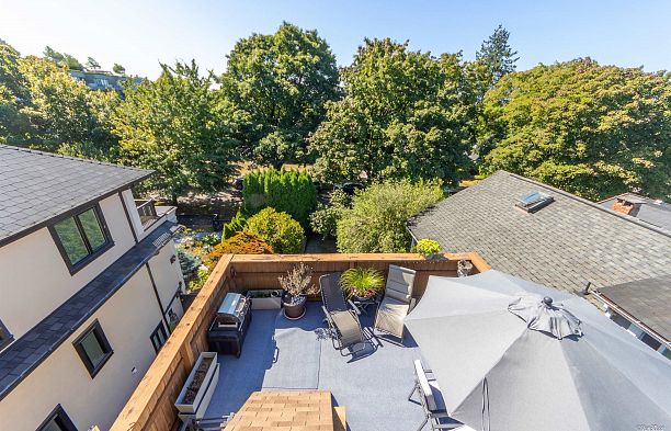 2141 W 47 Avenue Kerrisdale