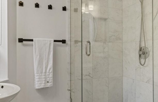 204 2410 Cornwall Avenue Kitsilano