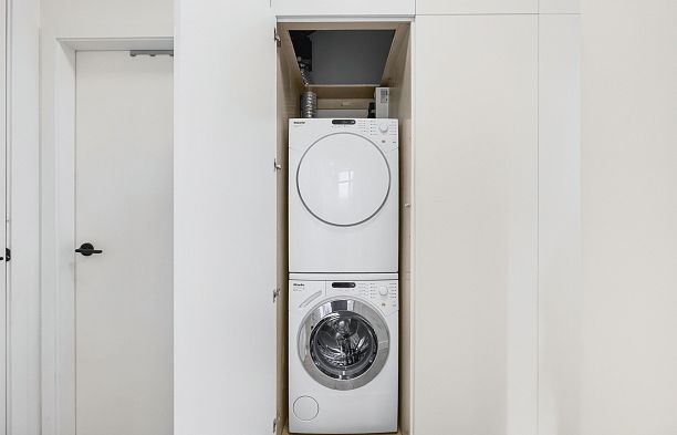 906 1050 Smithe Street West End VW