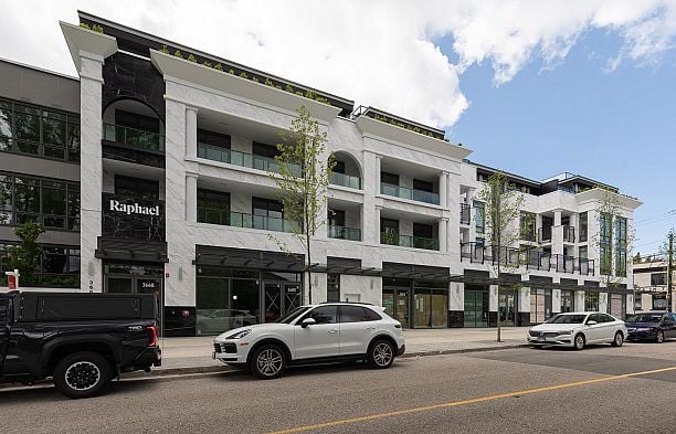 406 3668 W 10th Avenue Kitsilano
