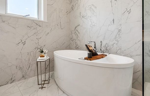 2431 W Broadway Kitsilano