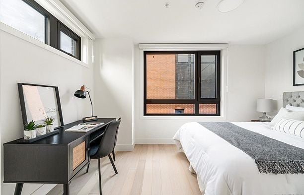 6322 Oak Street Oakridge VW