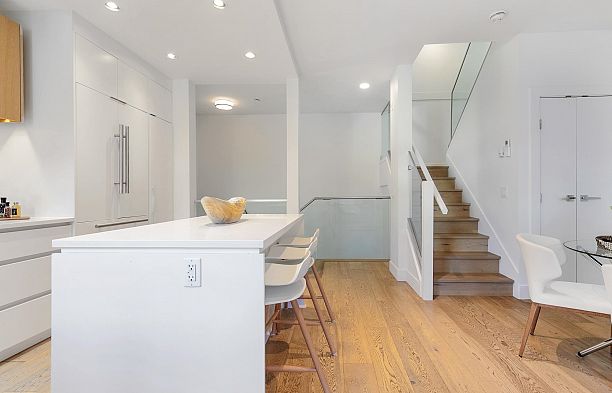 2431 W Broadway Kitsilano