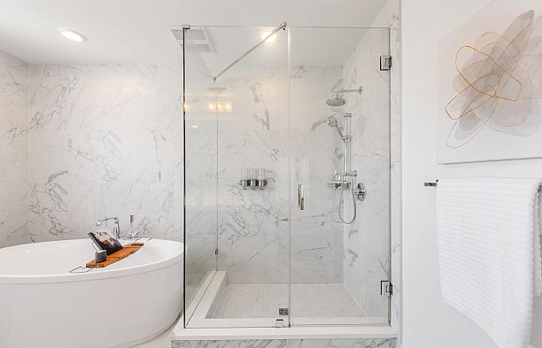 2431 W Broadway Kitsilano