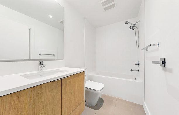 2431 W Broadway Kitsilano