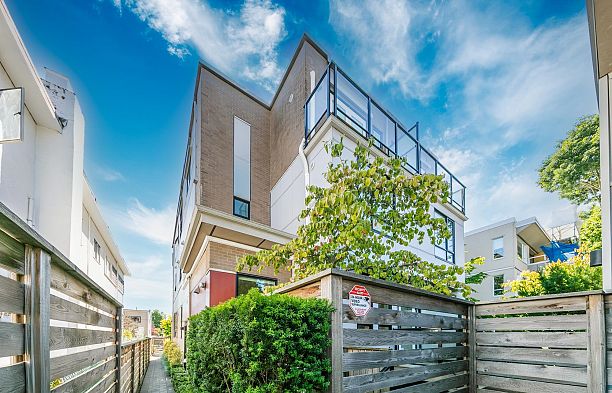 2431 W Broadway Kitsilano