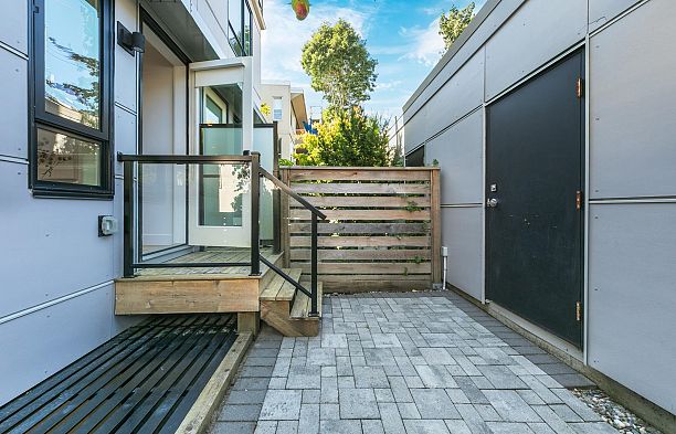 2431 W Broadway Kitsilano