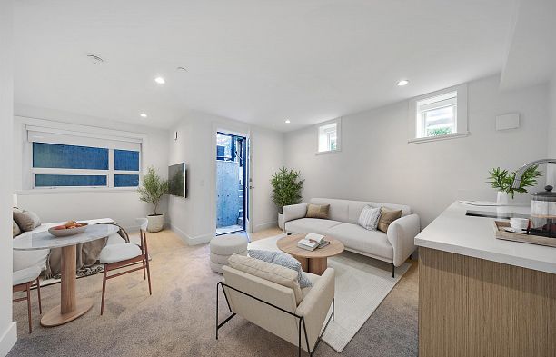 2431 W Broadway Kitsilano