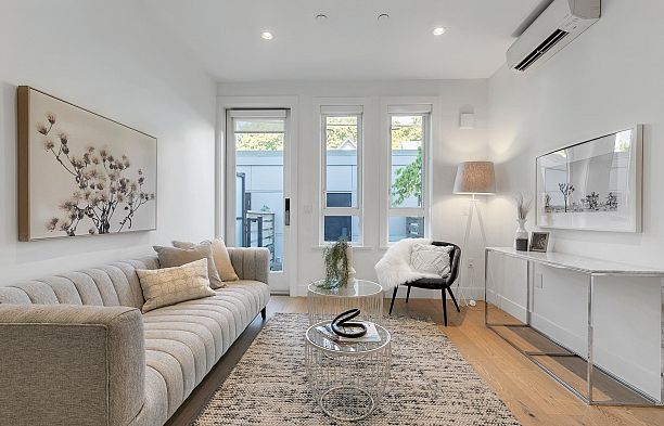 2431 W Broadway Kitsilano