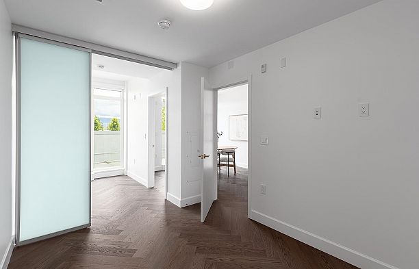 406 3668 W 10th Avenue Kitsilano