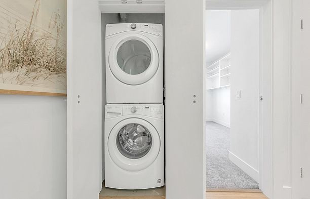 2431 W Broadway Kitsilano