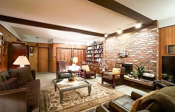 4680 W 15th Avenue Point Grey