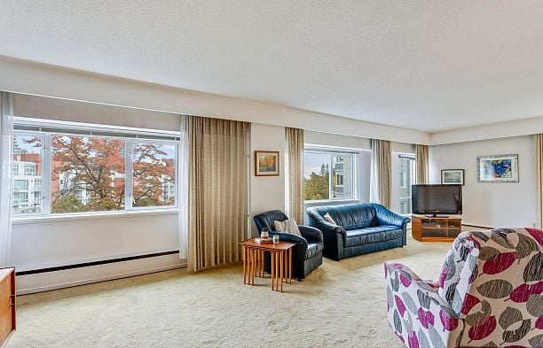 402 6026 Tisdall Street Oakridge VW