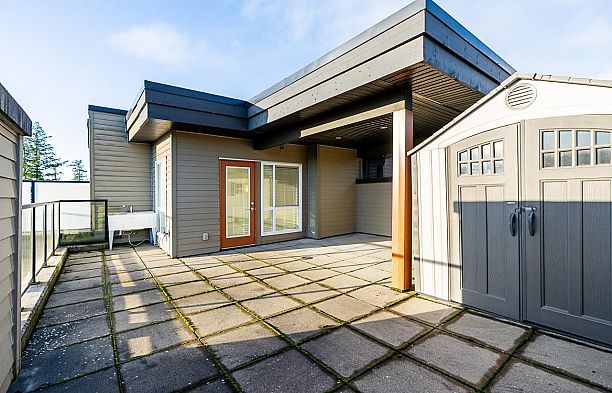 PH1 6033 Gray Avenue University VW