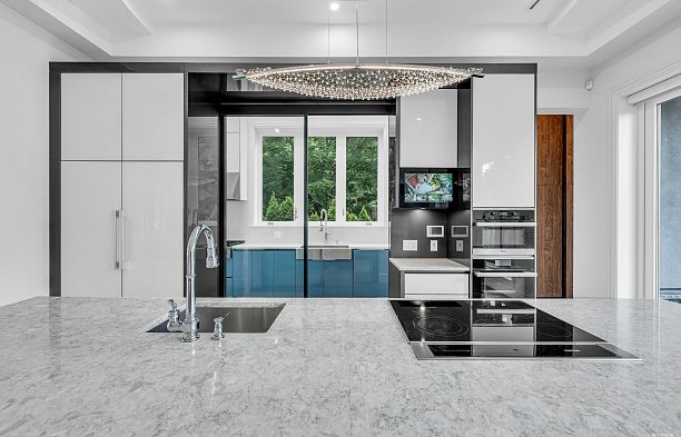 2328 Mcbain Avenue Quilchena