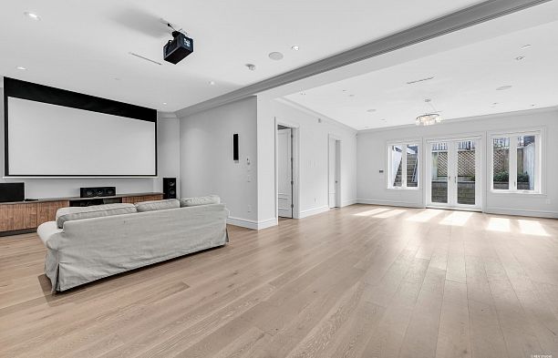 2328 Mcbain Avenue Quilchena