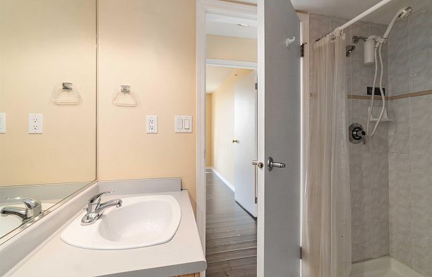 1002 2121 W 38th Avenue Kerrisdale