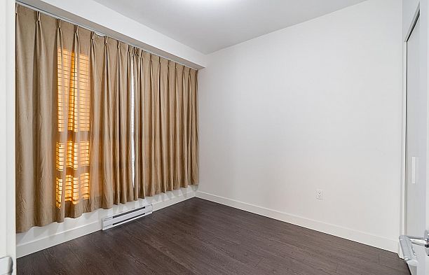 PH1 6033 Gray Avenue University VW