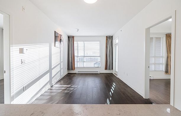 PH1 6033 Gray Avenue University VW