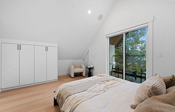 1 4549 W 11th Avenue Point Grey