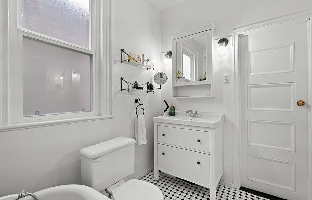 1829 1831 W 2nd Avenue Kitsilano