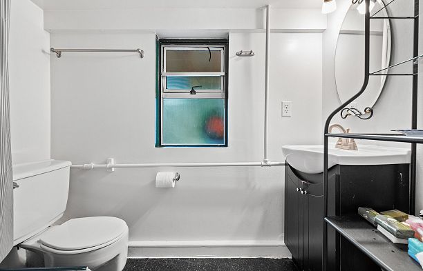 1829 1831 W 2nd Avenue Kitsilano