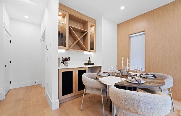 1 4549 W 11th Avenue Point Grey