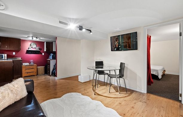 1829 1831 W 2nd Avenue Kitsilano