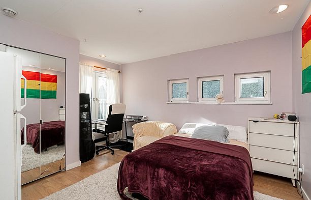 2443 W 47th Avenue Kerrisdale