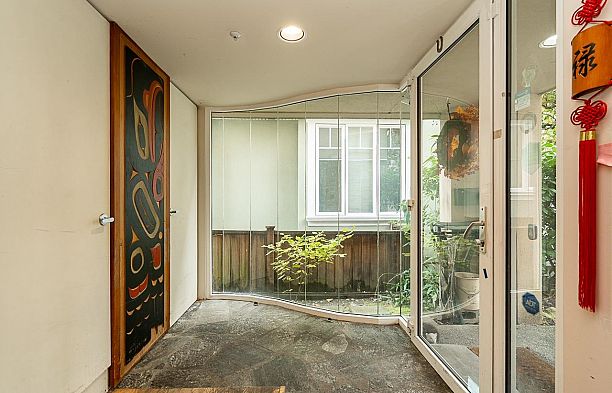 2443 W 47th Avenue Kerrisdale