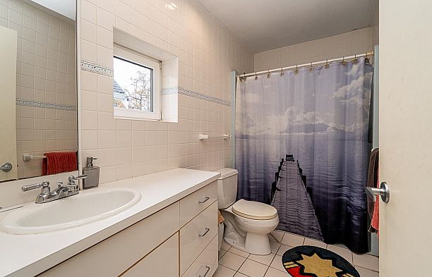 2443 W 47th Avenue Kerrisdale