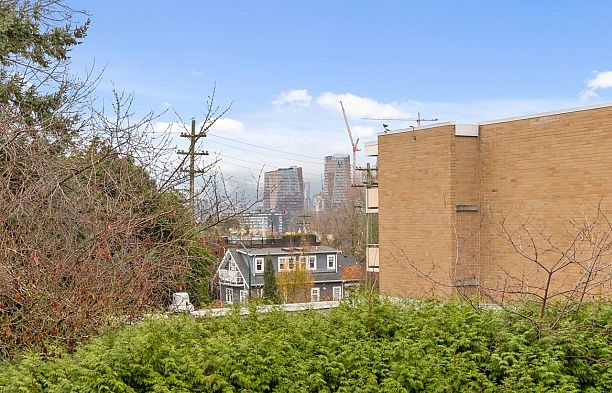 312 2033 W 7th Avenue Kitsilano