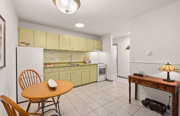 312 2033 W 7th Avenue Kitsilano