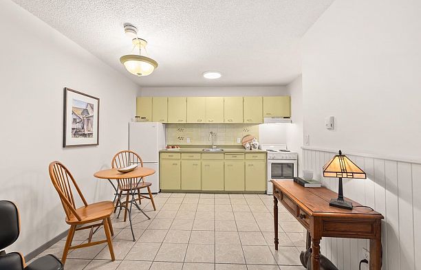 312 2033 W 7th Avenue Kitsilano