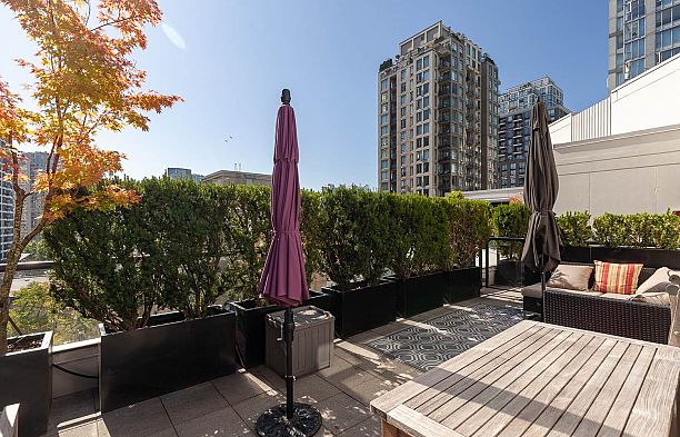 PH803 988 Richards Street Yaletown