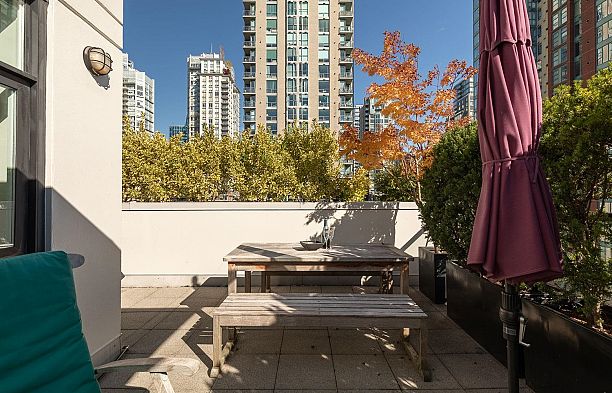 PH803 988 Richards Street Yaletown