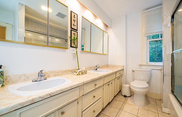 1989 W King Edward Avenue Shaughnessy