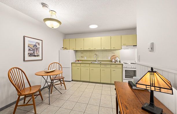 312 2033 W 7th Avenue Kitsilano