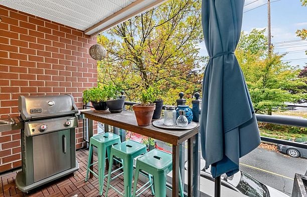 206 2096 W 46th Avenue Kerrisdale