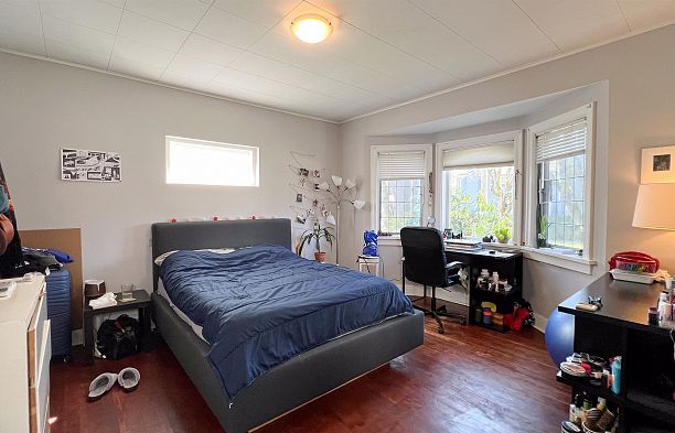 3088 Discovery Street Point Grey