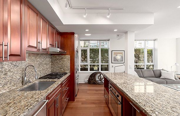 PH803 988 Richards Street Yaletown