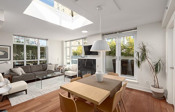 PH803 988 Richards Street Yaletown