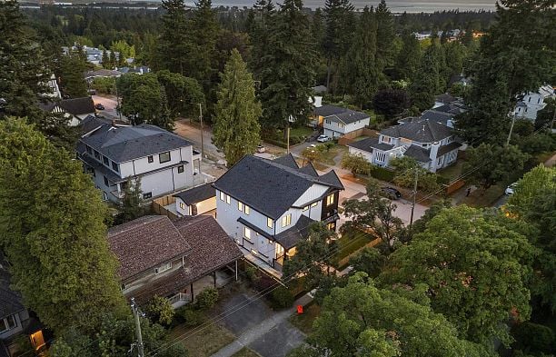 3218 W 39th Avenue Kerrisdale